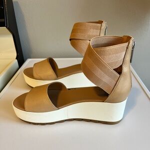 Sorel Women's Cameron™ Platform Ankle Strap Wedge Sandal.